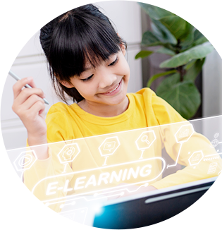 プログラミングを学ぶ子供